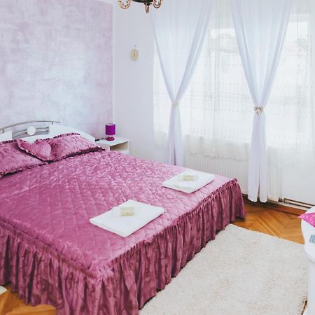 Casa Vinco Vici Hotel Turda Bagian luar foto