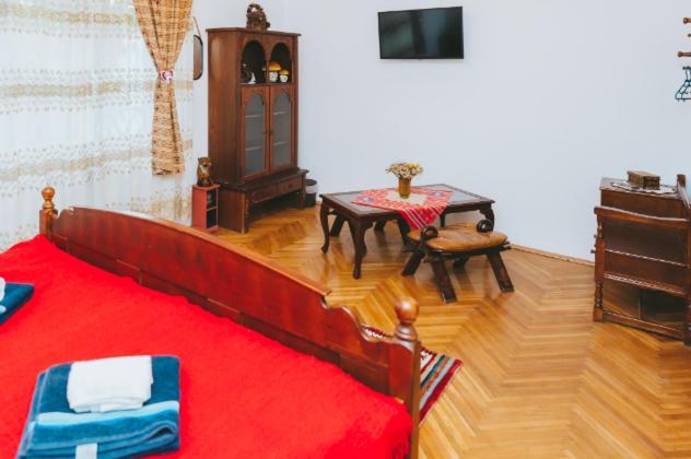 Casa Vinco Vici Hotel Turda Bagian luar foto