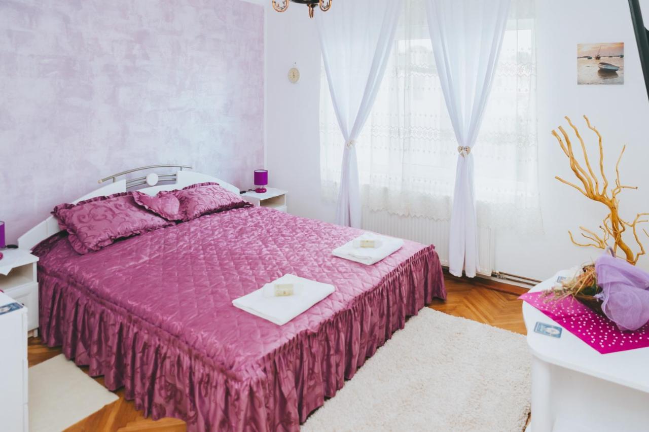 Casa Vinco Vici Hotel Turda Bagian luar foto
