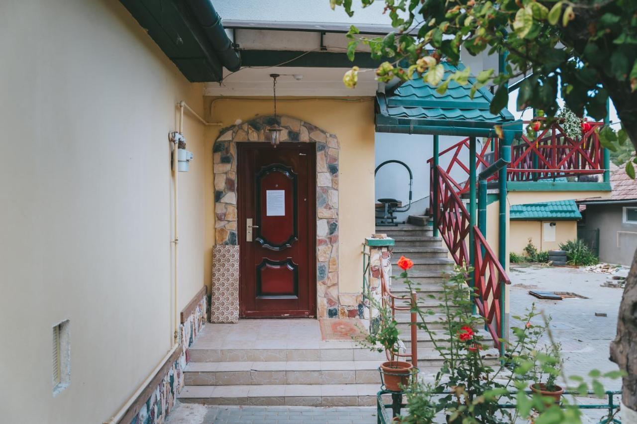 Casa Vinco Vici Hotel Turda Bagian luar foto
