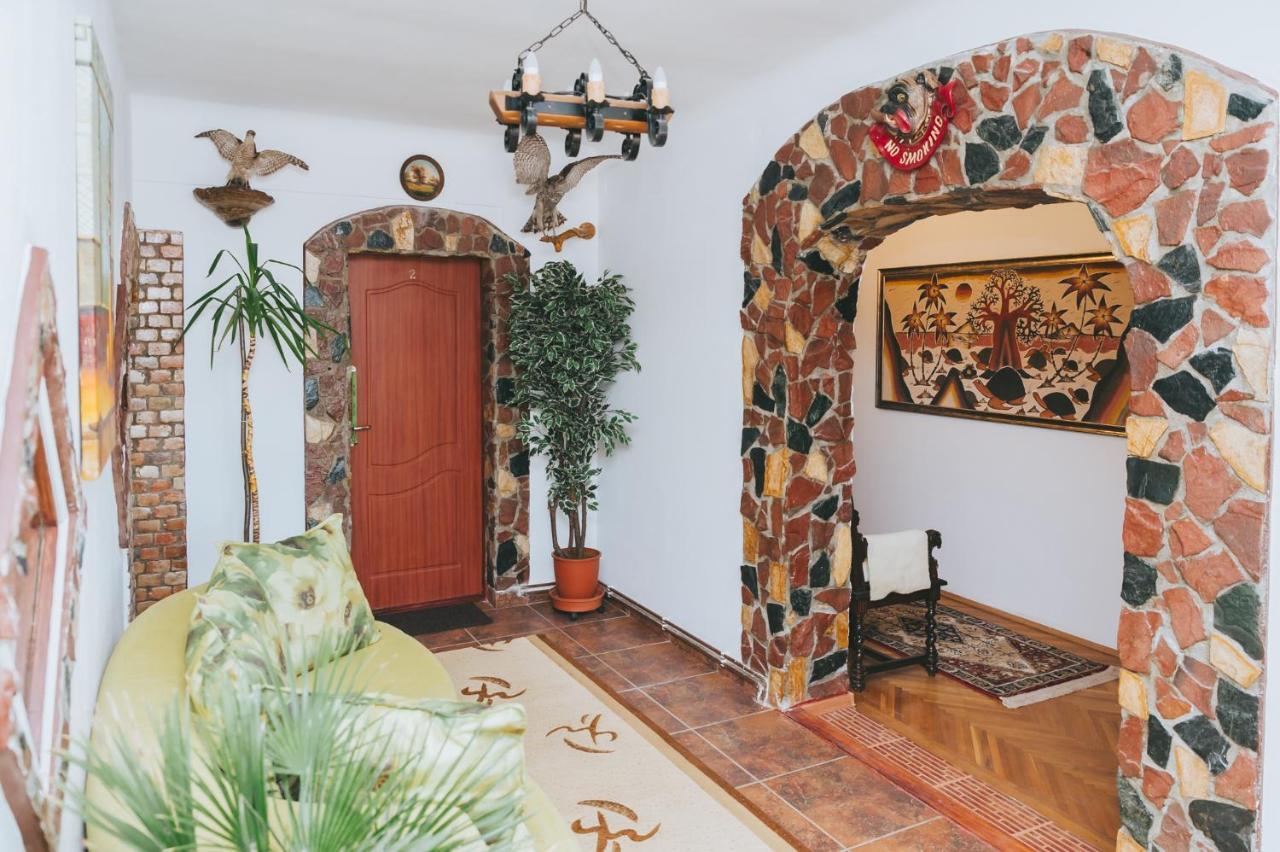 Casa Vinco Vici Hotel Turda Bagian luar foto