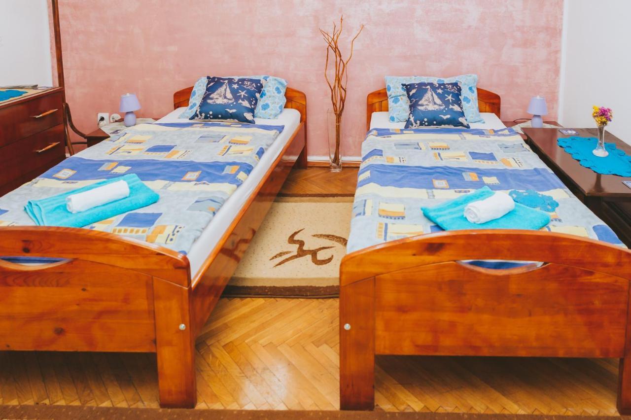 Casa Vinco Vici Hotel Turda Bagian luar foto