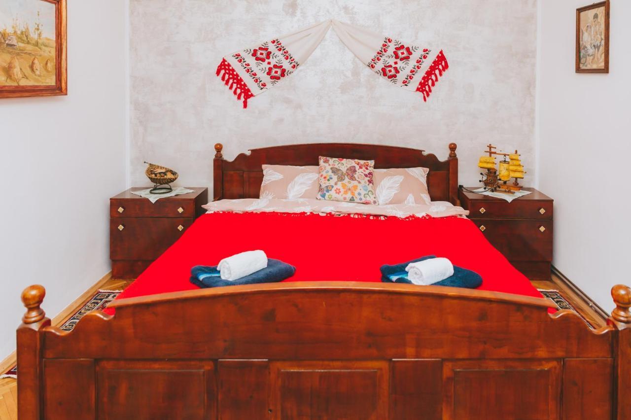 Casa Vinco Vici Hotel Turda Bagian luar foto