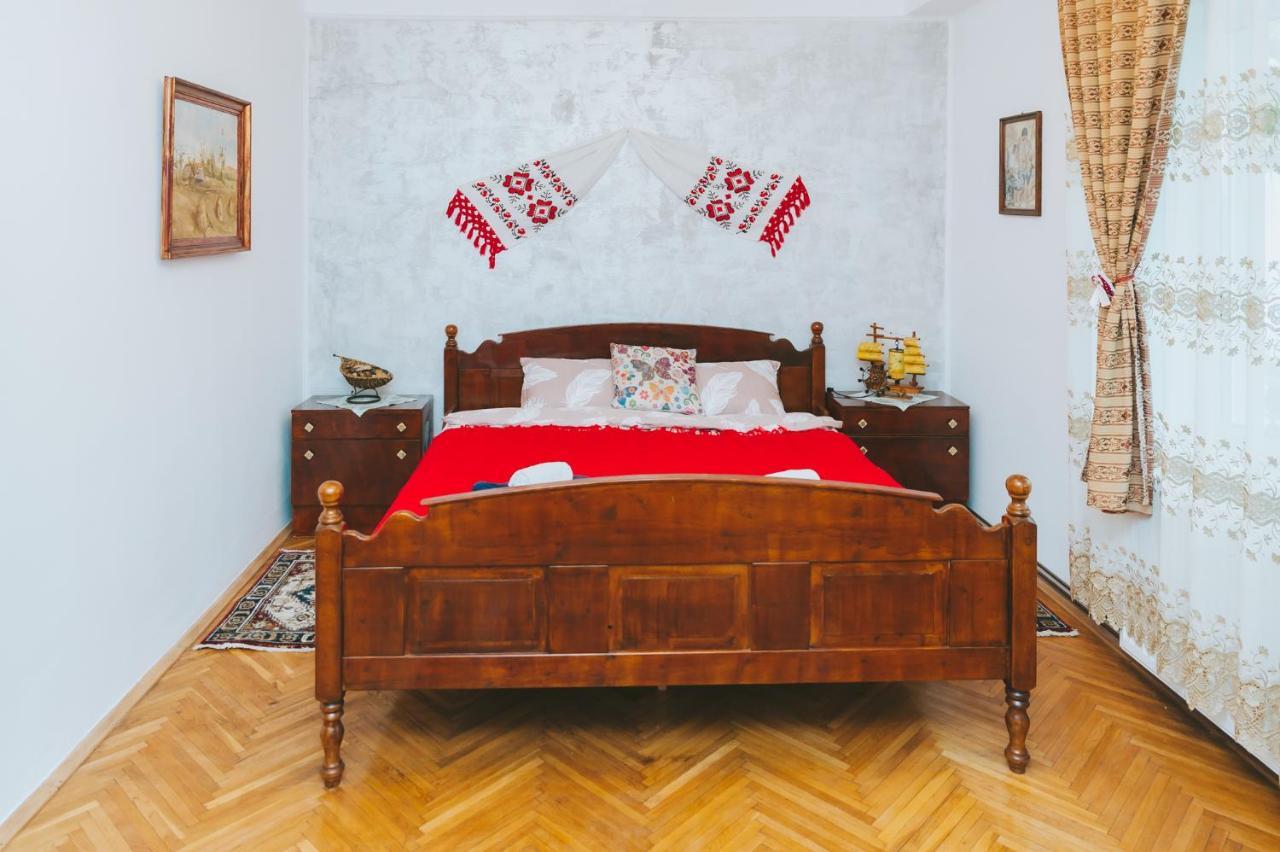 Casa Vinco Vici Hotel Turda Bagian luar foto