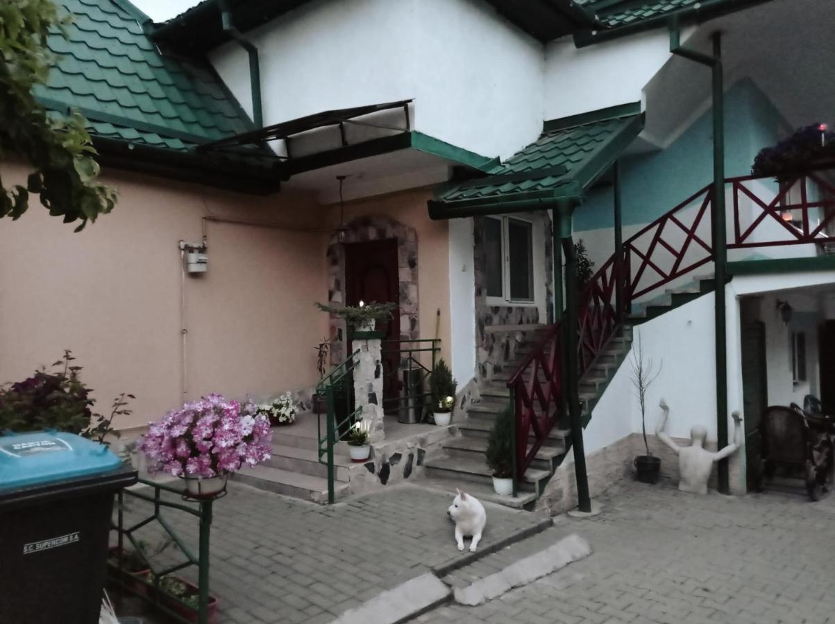 Casa Vinco Vici Hotel Turda Bagian luar foto
