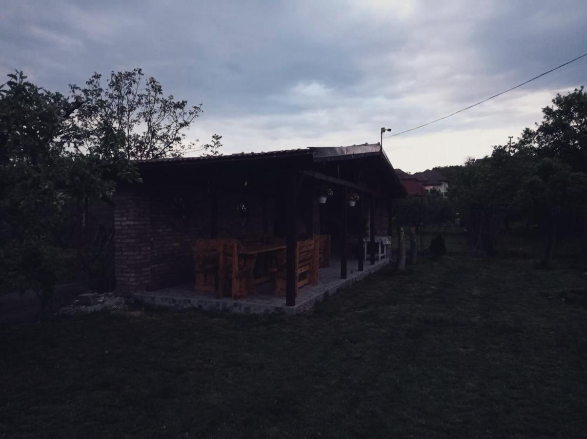 Casa Vinco Vici Hotel Turda Bagian luar foto