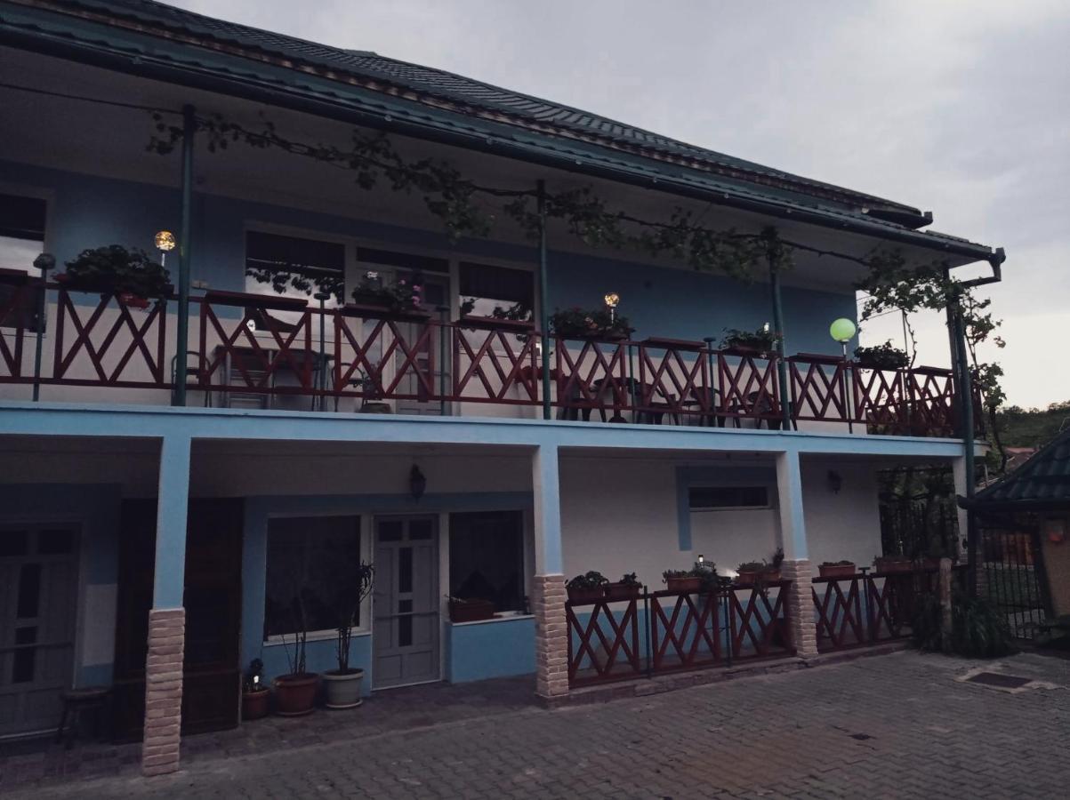 Casa Vinco Vici Hotel Turda Bagian luar foto